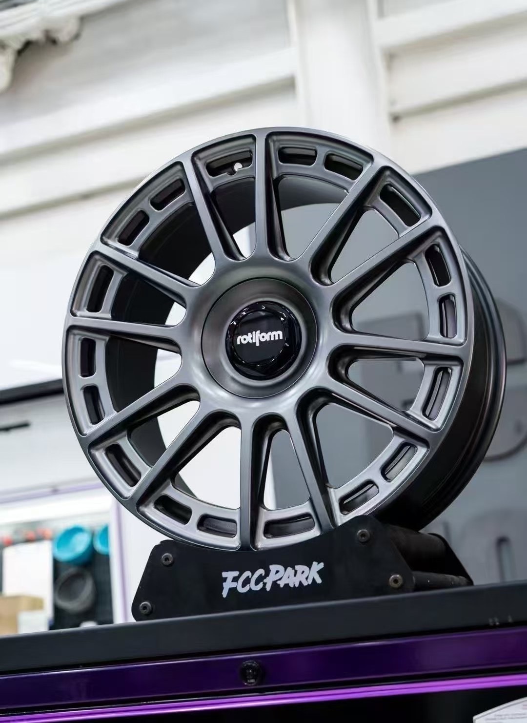Defender Forged Alloy Wheels — 20 & 22 Inch